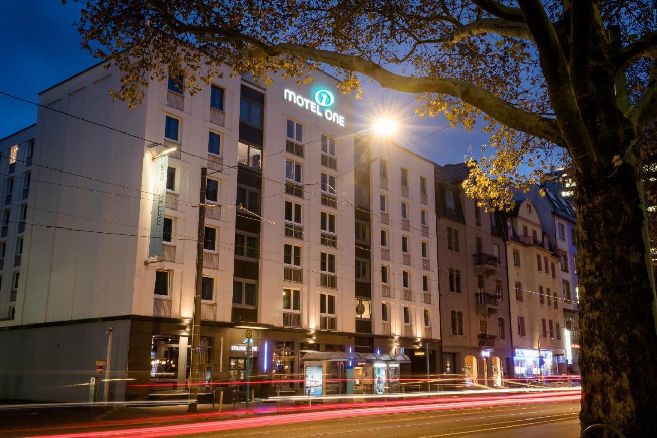 Motel One Frankfurt-Eastside Frankfurt am Main Exterior foto